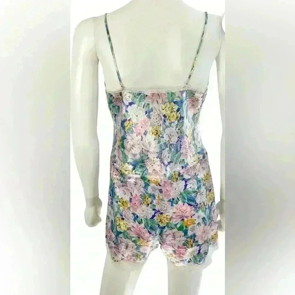 Vintage Victoria’s Secret gold label, 90s floral lace trimmed romper; size S - Picture 2 of 10